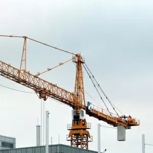 Запчасти на верхнеповоротные башенные краны  Liebherr HC