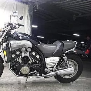   Yamaha V-Max 1200 