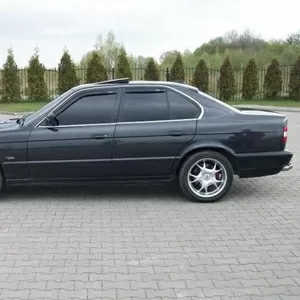 Продам  автомобиль BMW 520i, 