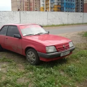 продаю Opel Ascona 1986 г КПП: механическая