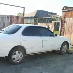 TOYOYA VISTA 1990 г.в. объем 1, 8. АКПП,  белая,  тонировка