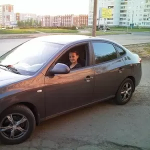 СРОЧНО ПРОДАЮ АВТОМОБИЛЬ HYUNDAI ELANTRA .