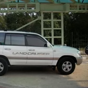 Автомобиль Toyota Land Cruiser 100,  2002 г.