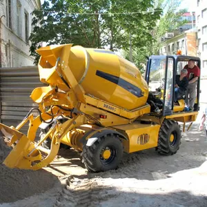 Бетоносмеситель (миксер) с самозагрузкой