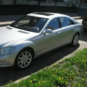 Mercedes Benz S 500 W221 (2006 г.) (седан),  серебристый металлик, 